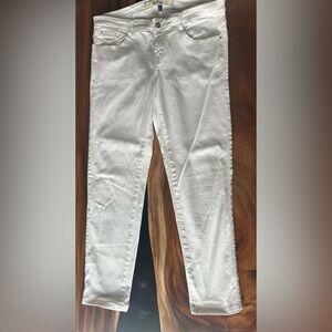 White skinny jeans